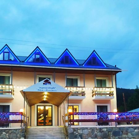 Hotel White Mountains • Თეთრი Მთები Mestia Buitenkant foto