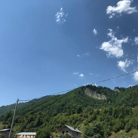 Hotel White Mountains • Თეთრი Მთები Mestia Buitenkant foto